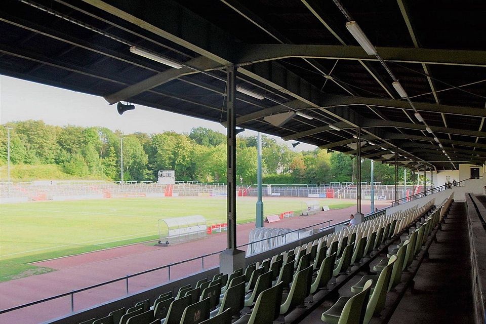 Das Uhlenkrug-Stadion in Essen ist ein echtes Schmuckstück mitten im Ruhrpott.