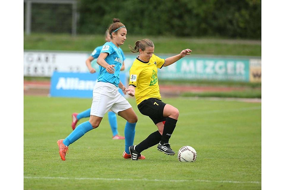 Sofia Borges (links) vom VfL Sindelfingen: Freiburg ist klarer Favorit im Pokalspiel Foto (Archiv): Eibner