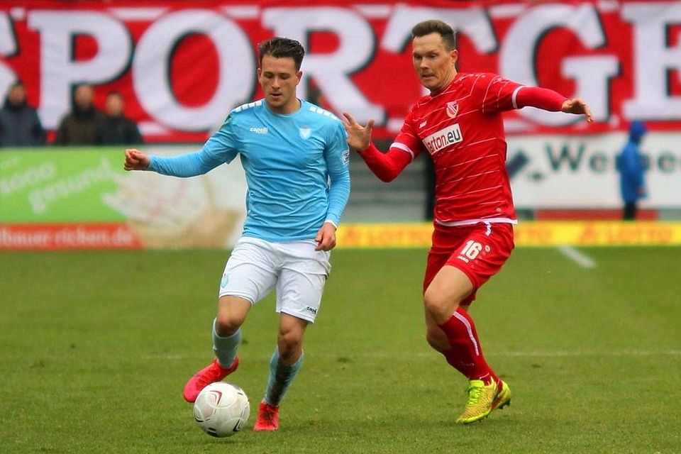 FC Energie Cottbus Abwehrchef Robert Müller (rechts) wird den Verein zum Saisonende verlassen.