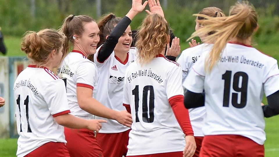 Die Fußballerinnen von RW Überacker.