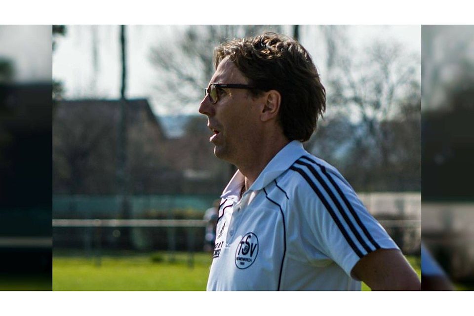 Ab Sonntag wieder: Freddy Huckenbeck als Trainer des TSV Heimenkirch am Spielfeldrand. Archivfoto: Florian Wolf