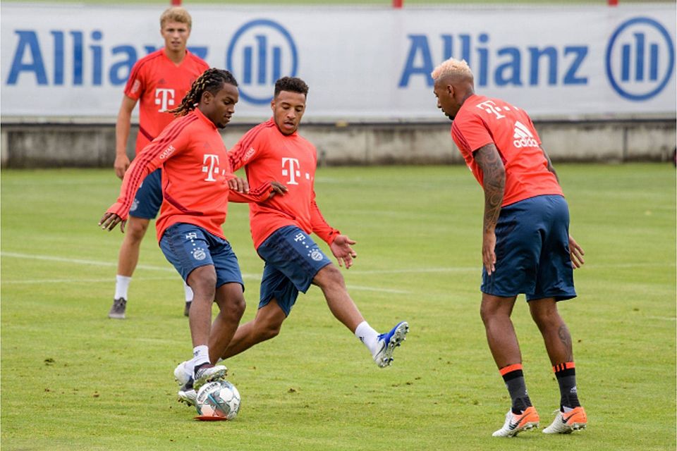 Trainingsauftakt beim FC Bayern: Der Run auf die Stammplätze hat begonnen. dpa / Matthias Balk