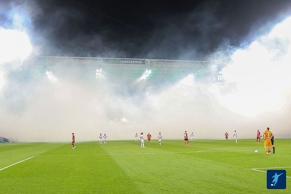 VAR-Entscheidungen sind manchmal so klar wie der Blick in dieser Szene.. 