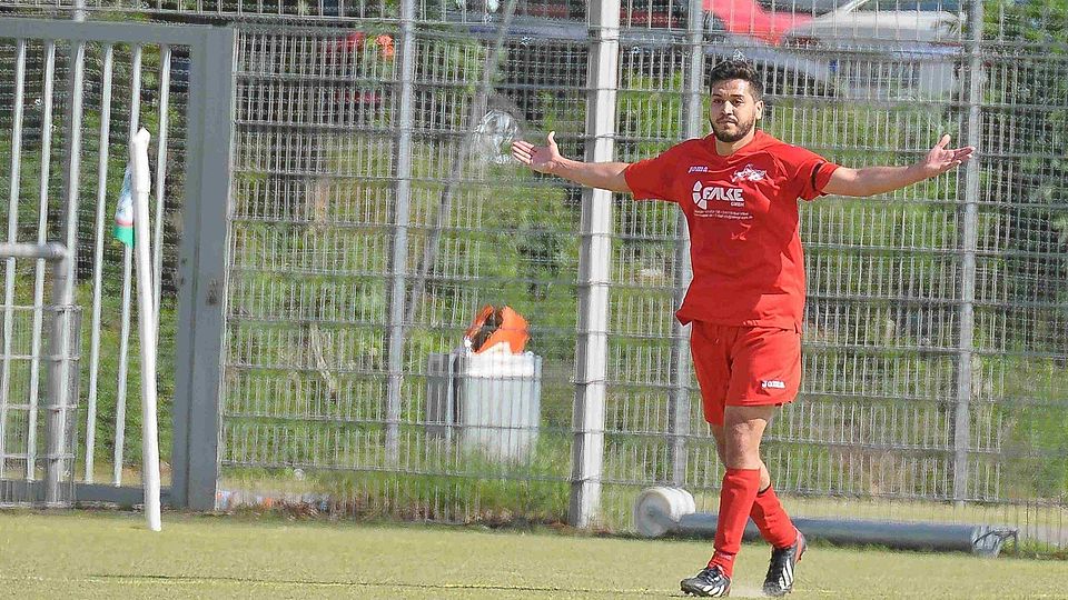 In der kommenden Saison als Spielertrainer für den FC Marxheim aktiv: Ex-Profi Oualid Mokhtari. Foto: Tom Klein.