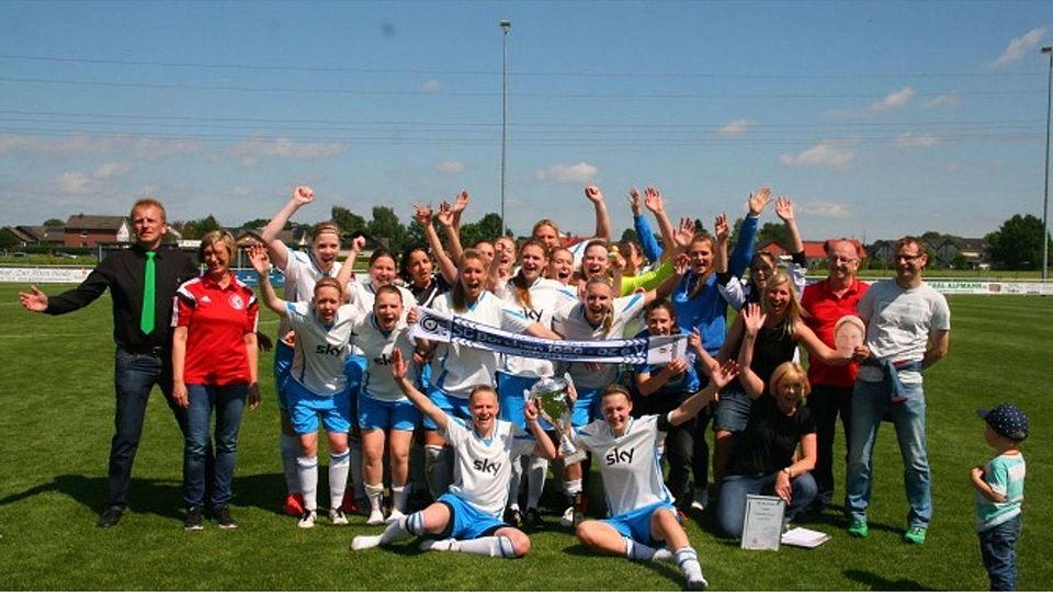 Die Siegermannschaft des SC Borchen freut sich. Foto: Schulze.
