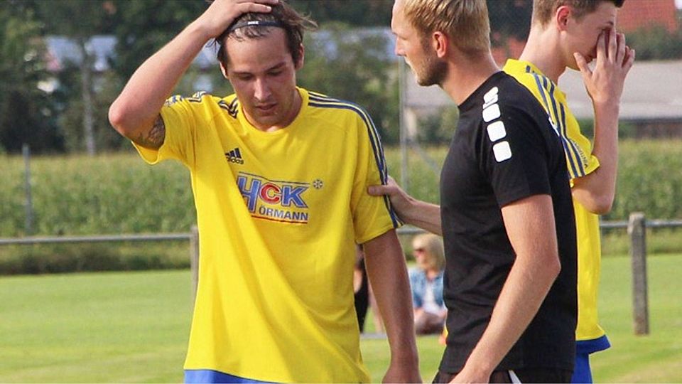 Wurden von ihren Trainerämtern enthoben: Alexander Steichele (links) und Fabian Röller vom FC Pfaffenhofen-Untere Zusam.   F.: Günter Herdin
