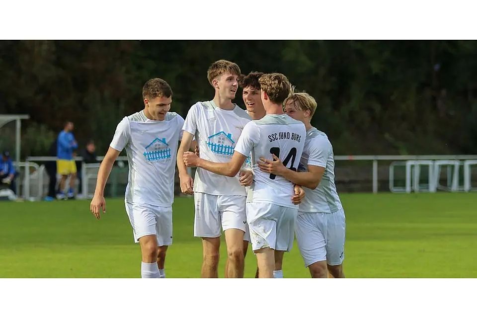 Die Jungs vom SSC Burg wollen auch im restlichen Saisonverlauf der Fußball-Verbandsliga Mitte wieder möglichst viele Tore bejubeln. (Archivfoto) © Lorenz Pietzsch Die Jungs vom SSC Burg wollen auch im restlichen Saisonverlauf der Fußball-Verbandsliga Mitte wieder möglichst viele Tore bejubeln. (Archivfoto) © Lorenz Pietzsch