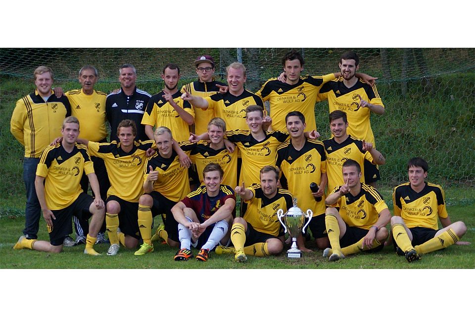 Geht als Titelverteidiger und Rekordpokalsieger in den diesjährigen Amtspokal: Die Mannschaft des SV Holtsee