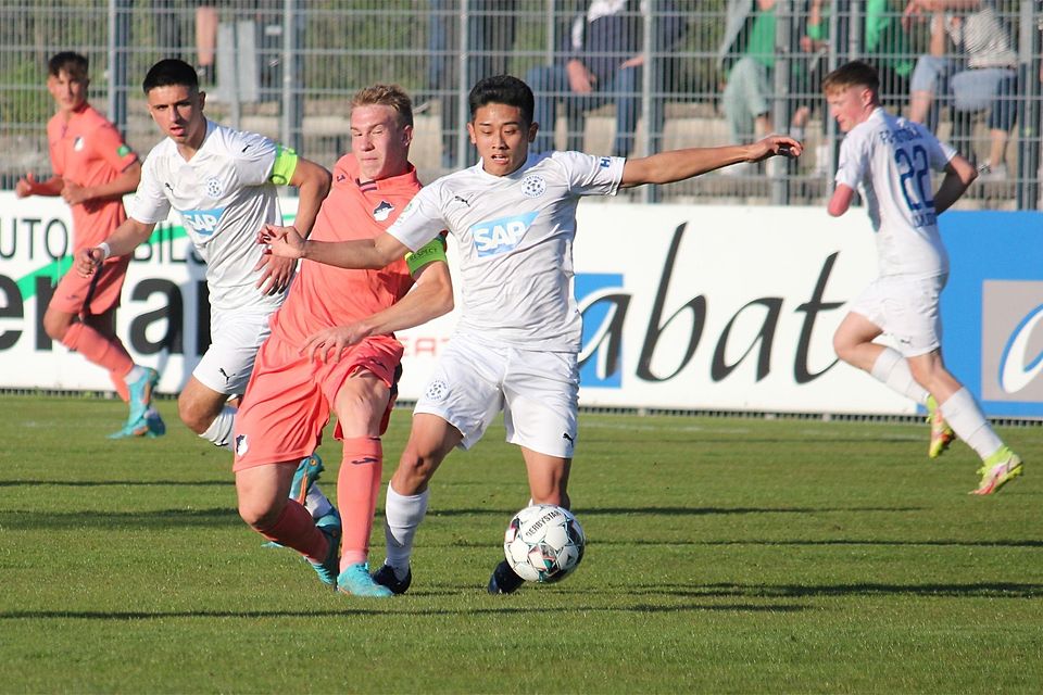 Die Walldorfer U19 (weiß) darf ein weiteres Jahr in der Bundesliga für Furore sorgen.