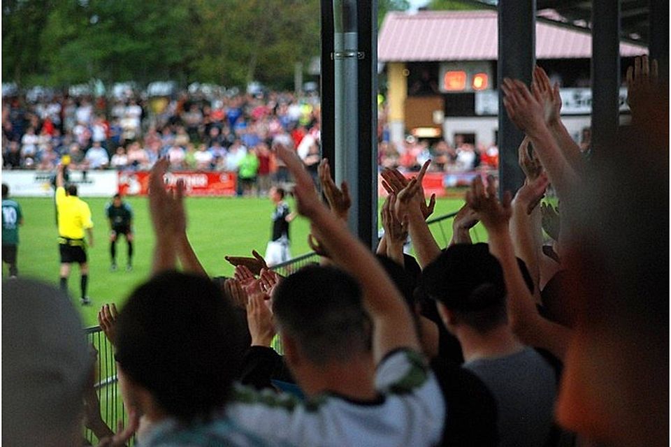 Reichlich Gelegenheit zum Jubeln gab`s für die Heimfans des TSV Großbardorf in den Schlussminuten. F: Horling