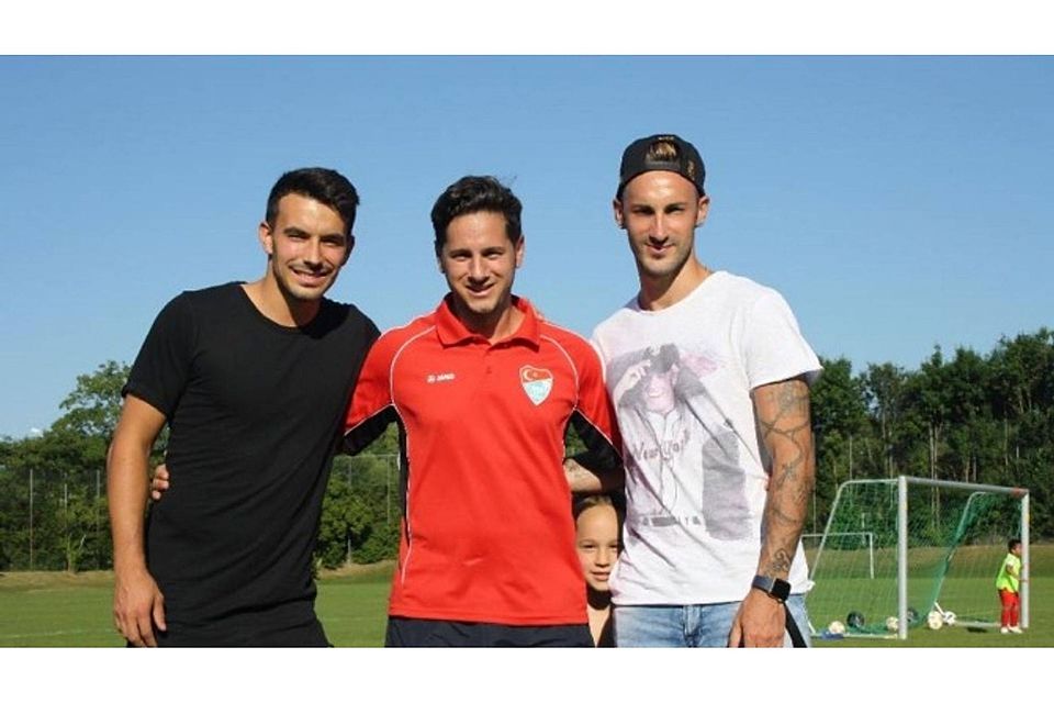 Nicola Sansone (l.) und Diego Contento (r.) zu Gast beim SV Türkgücü Ataspor foto: Facebook