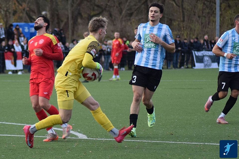 Dziho (Mitte, Nr. 3) läuft künftig für Lotte auf.