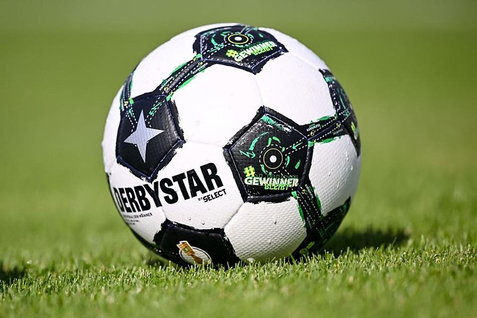 Noch vier Spieltage stehen in der Fußball-B-Liga Bergstraße an, dann ruht der Ball - Winterpause. (Symbolbild)	Foto: Harry Langer/dpa