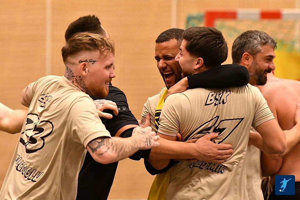 Die Kicker des BSK Olympia Neugablonz sind als amtierender schwäbischer Meister zwar schon für die Endrunde gesetzt, trotzdem gehen sie bei der Allgäuer Futsalmeisterschaft in Mauerstetten an den Start.