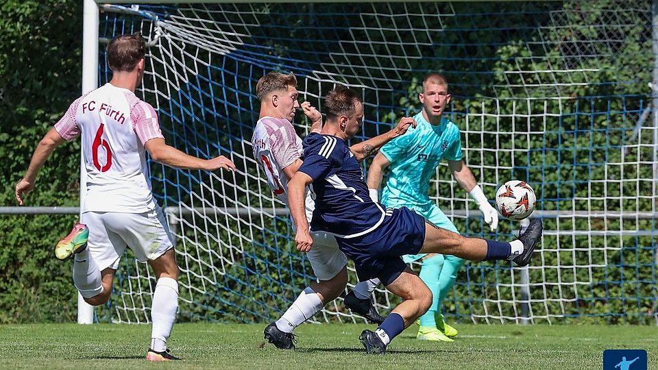 Die beiden Aufsteiger TSV Seckmauern und FC Fürth trennen sich mit einem 1:1-Unentschieden.