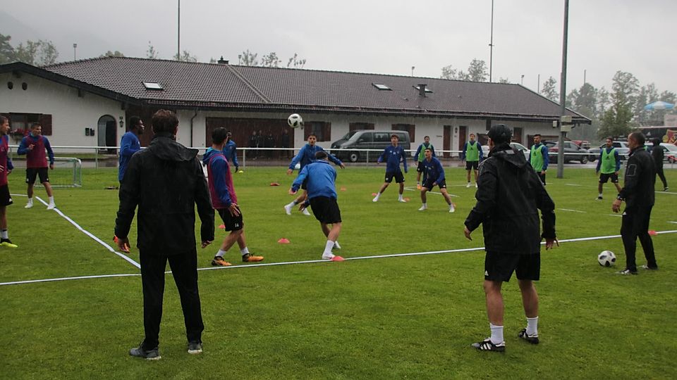 Auf besseres Wetter als beim Trainingslager 2018 in Rottach-Egern dürften die Spieler des FC Basel ab Mittwoch in Gmund hoffen.