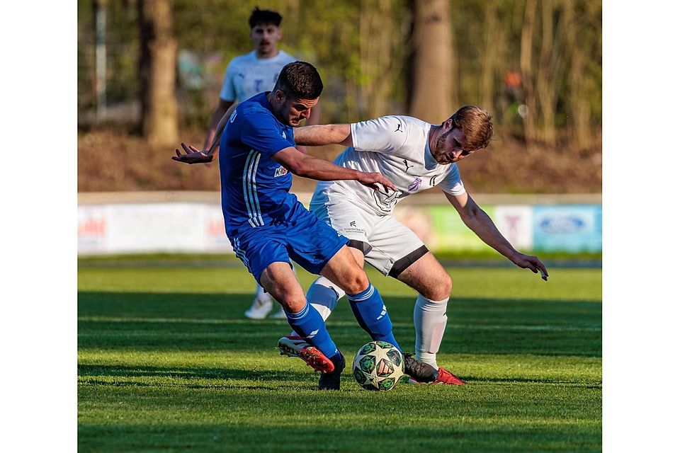 Das 2:2 in Altenerding war für Mathias Cebulla (links) und den ASV Dachau zu wenig.