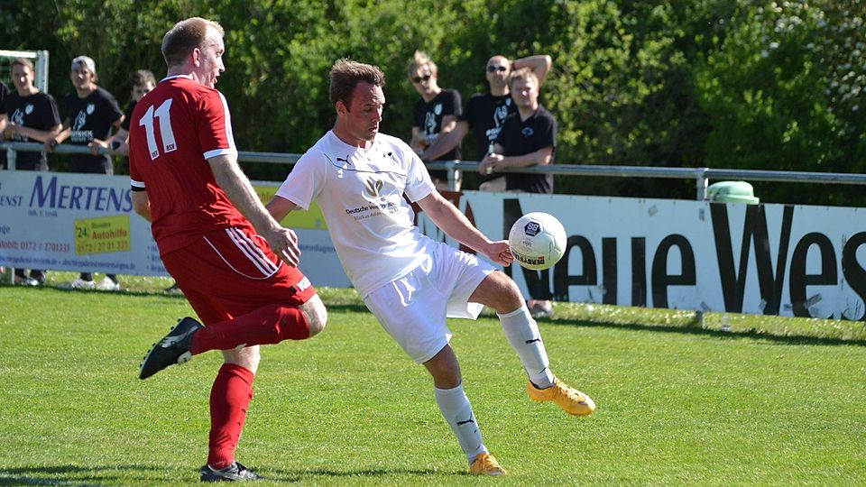 Auch Andre Ernst (r.) wird nächte Saison für die erste Mannschaft des SV Marienloh kicken.