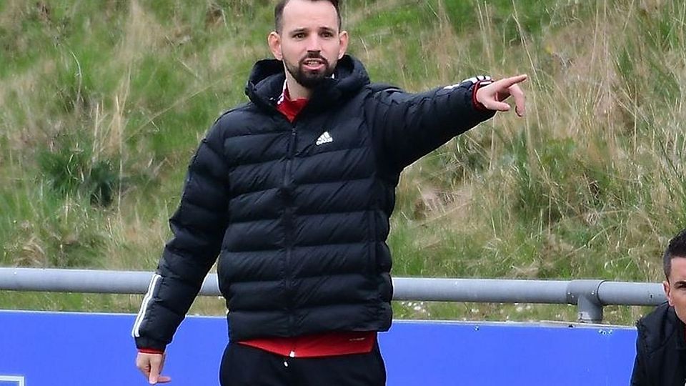 Fabian Adelmann wird dem FC Memmingen nicht mehr den Weg Richtung Klassenerhalt zeigen. Der Trainer tritt kurz vor Saisonende zurück.