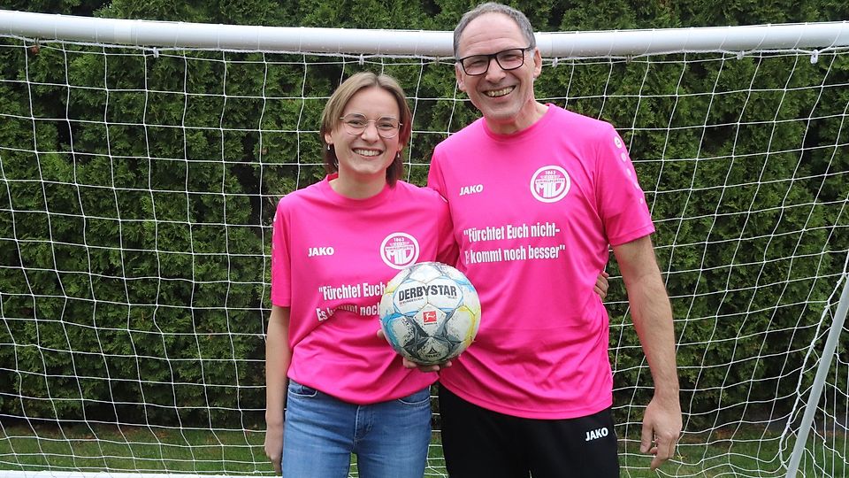 Paula Schulz spielt seit ihrem fünften Lebensjahr Fußball, und fast immer stand ihr Vater Stefan zur Seite.