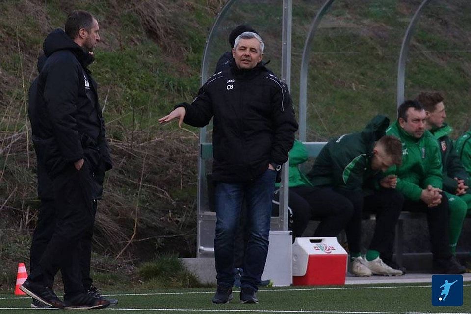 Obwohl seit Dezember 2019 in Amt und Würden, wartet der neue Abtswinder Trainer Claudiu Bozesan weiterhin auf sein Pflichtspieldebüt für das Kräuterdorf in der Bayernliga Nord.