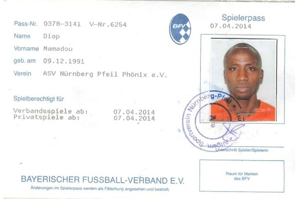 "Spielberechtigt für Verbandsspiele ab: 07.04.2014" - Der Spielerpass von Mamadou Diop wird am Sonntag nicht zum Einsatz kommen. (F.: FuPa)