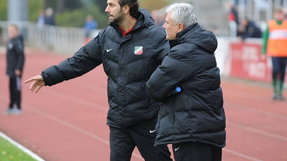 Mesut Özcan 2016 als Co-Trainer unter Hasan Keskin beim Oberligisten Hertha 06