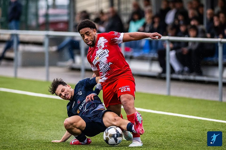 Fola (in rot) rückt nach dem Pflichtsieg in Steinsel näher an die Aufstiegsrelegation heran