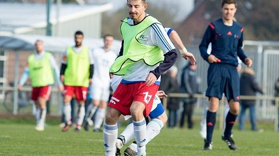 Hamit Imerie sah nach einem Foul die Rote Karte.             (F: Struwe)