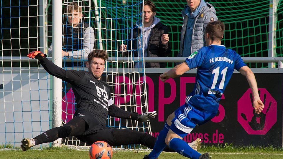 Der FC Deisenhofen darf jubeln: Die Mannschaft von Hannes Sigurdsson siegte 5:0 gegen Hallbergmoos.