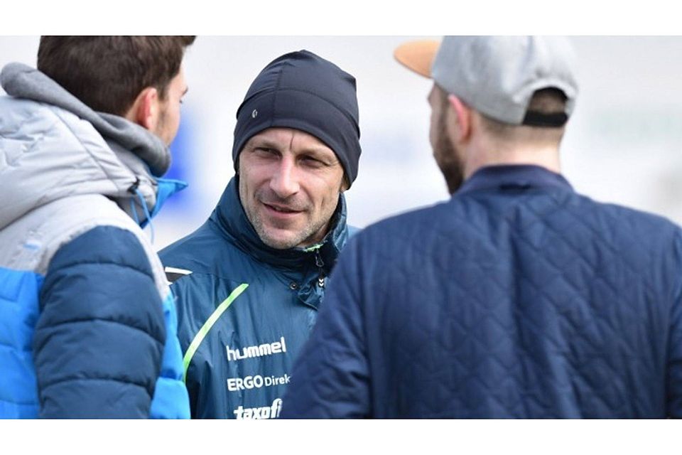 Josef Steinberger (mi.) wird neuer Trainer der U23 des FC Augsburg. F: Hofer