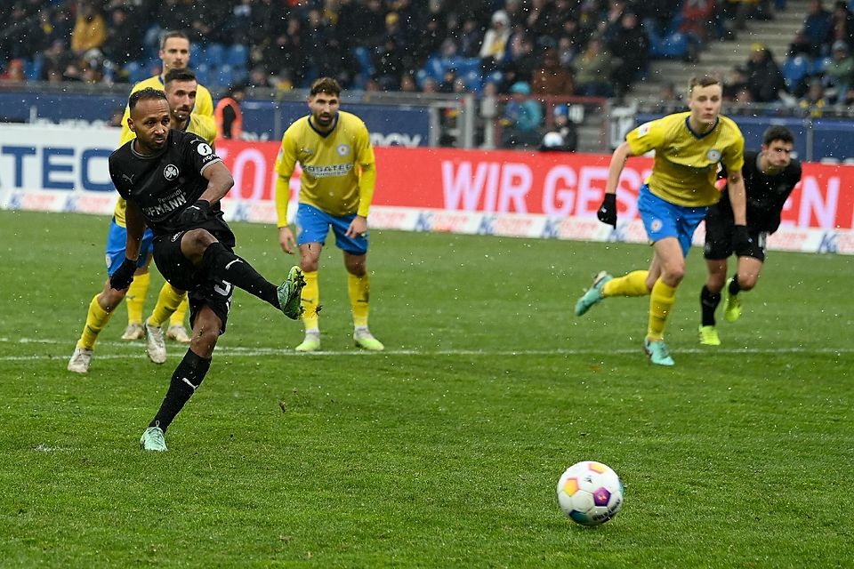 Vom Elfmeterpunkt erzielte Julian Green seinen vierten Saisontreffer für die SpVgg Greuther Fürth.