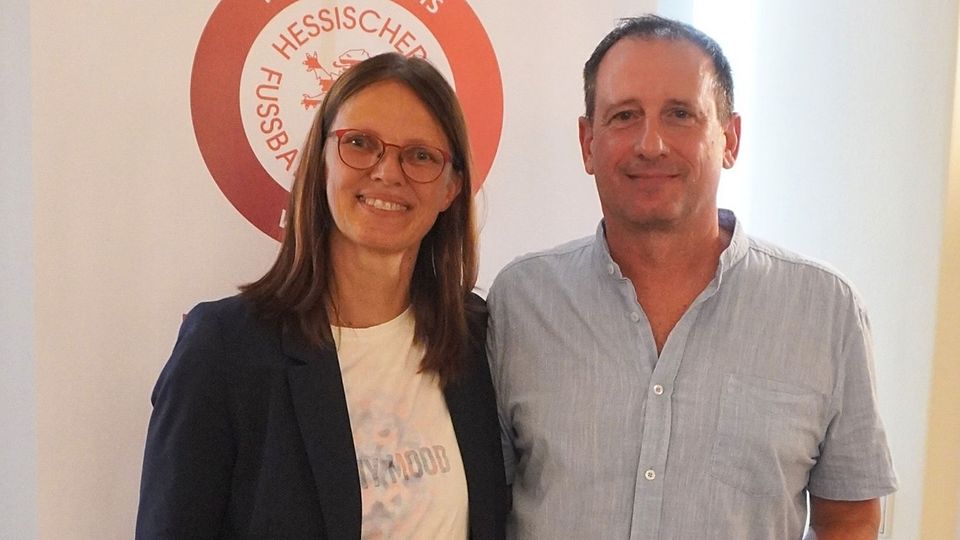 Thorsten Friedrich ist für sein Engagement im Jugendbereich ausgezeichnet worden, neben ihm im Bild HFV-Präsidentin Silke Sinnig.