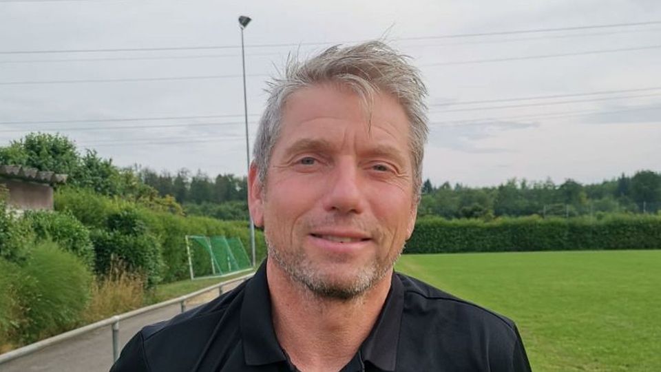 Uwe Kraehling vom Trainerteam des SV Schopfheim tippt die Ergebnisse des ersten Spieltags.