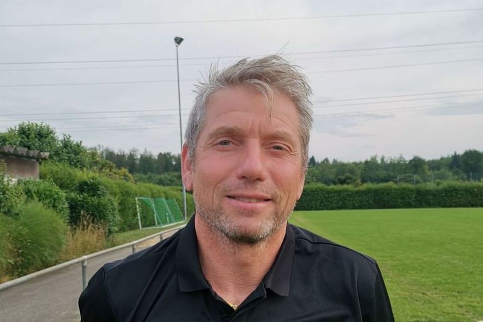 Uwe Kraehling vom Trainerteam des SV Schopfheim tippt die Ergebnisse des ersten Spieltags.