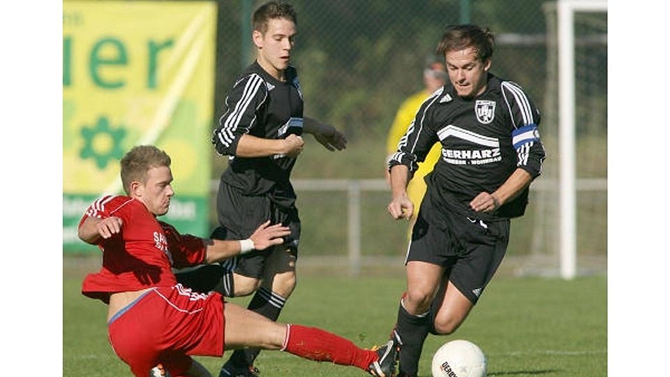 Wiedergutmachung für die Niederlagen in der vergangenen Saison betrieb der FC Hennef gegen die Sportfreunde Troisdorf.  (Archivbild)  Foto: Wolfgang Henry
