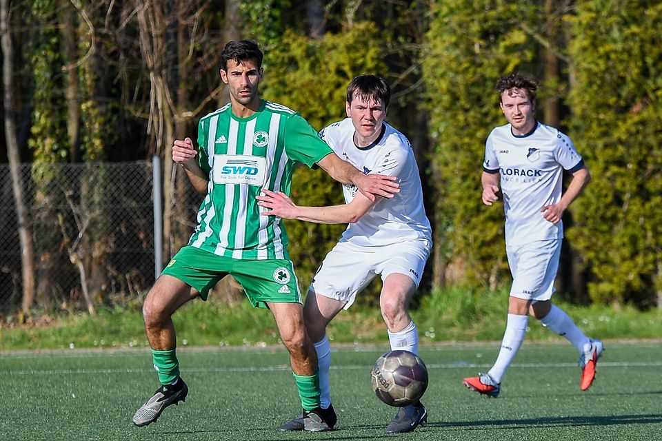 Torschütze zum 2:2 Viktorias Hussein Alawie (l.). Torschütze zum 2:2 Viktorias Hussein Alawie (l.).