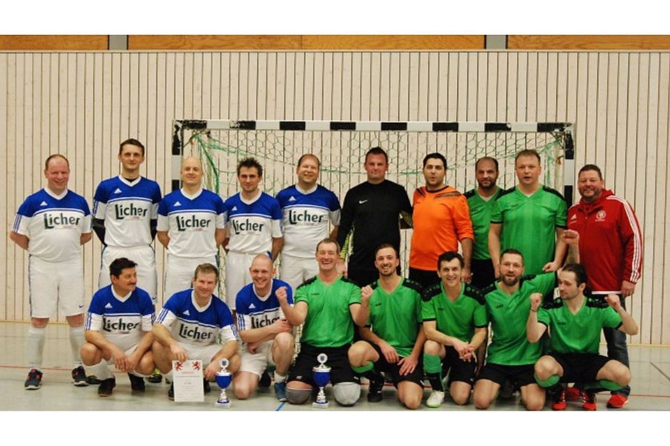 Die Sportfreunde Oberau (in grünen Trikots) feiern erneut die Futsal-Kreismeisterschaft. Auf Platz zwei landet die SG Schotten/Eschenrod/Eichelsachsen.	Foto: boh