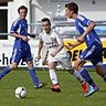 Die Sportfreunde Laubendorf (blau) besiegten die Stadelner Reserve (weiß) mit 2:0 und bele­gen damit Rang zwei in der Endabrechnung. Foto: Giulia Iannicelli