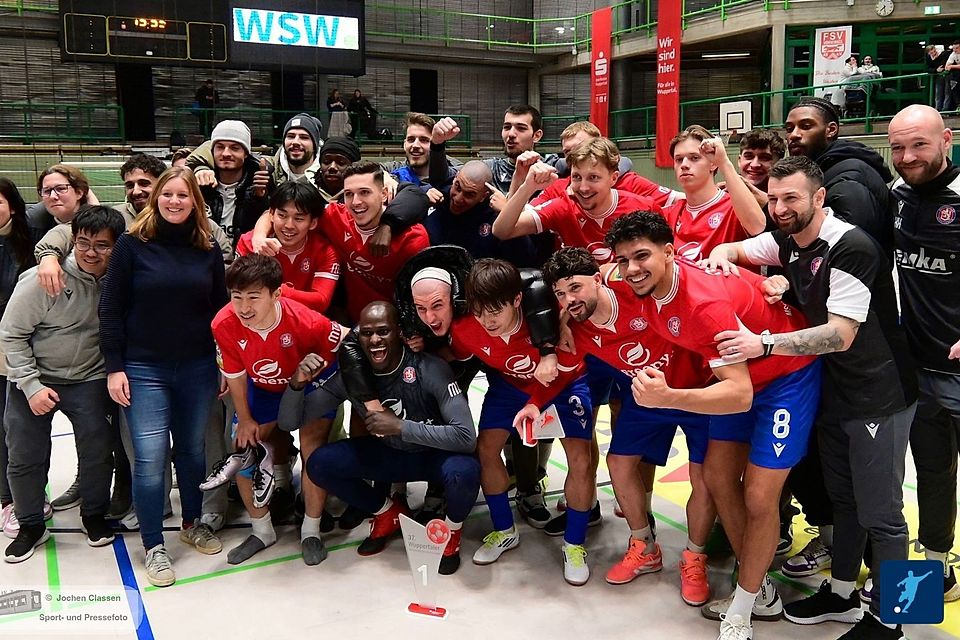 Der Wuppertaler SV ist Hallenstadtmeister. Der Wuppertaler SV ist Hallenstadtmeister.
