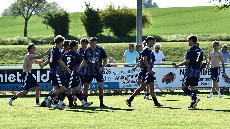 In einem spannenden und teilweise hochklassigen Derby schlug der FCVE spät doppelt zu und siegte am Ende verdient mit 2:1