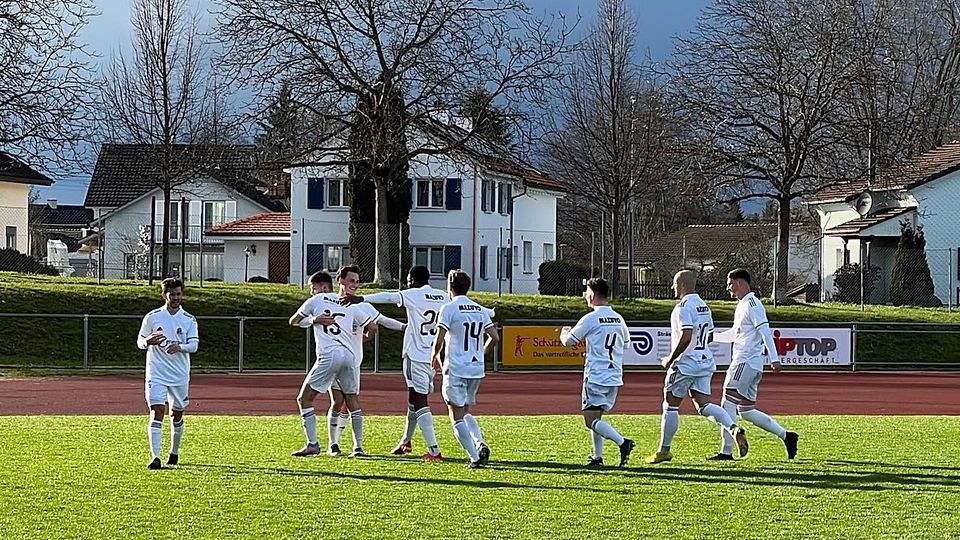 Hatten gut lachen: Uster gewann auch das dritte Rückrundenspiel und schickte Amriswil mit 3:1 vom Platz.
