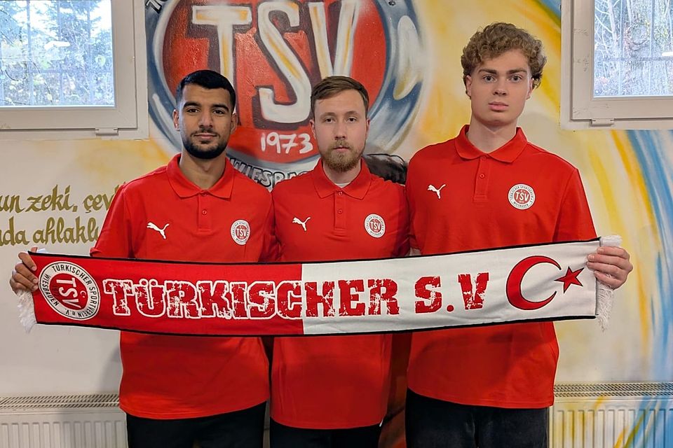 Otman Jaatit (links), Mario Stojcevic (mitte) und Lukas Budahs (rechts). 