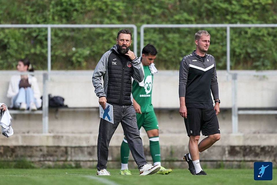 Der 1. FC Fuchsstadt geht ohne die beiden bisherigen Trainer Thoams Kaiser (li.) und Tobias Bold (re.) in die Restrückrunde der Landesliga-Saison 25/26. Der 1. FC Fuchsstadt geht ohne die beiden bisherigen Trainer Thoams Kaiser (li.) und Tobias Bold (re.) in die Restrückrunde der Landesliga-Saison 25/26.