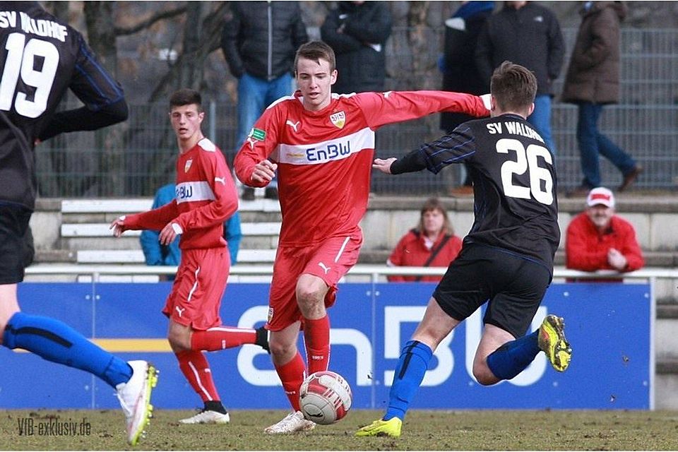 Erzielte in Freiburg den zwischenzeitlichen Ausgleich, konnte die 1:2-Niederlage aber auch nicht verhindern: VfB-Offensivspieler Max Besuschkow. F: Lommel