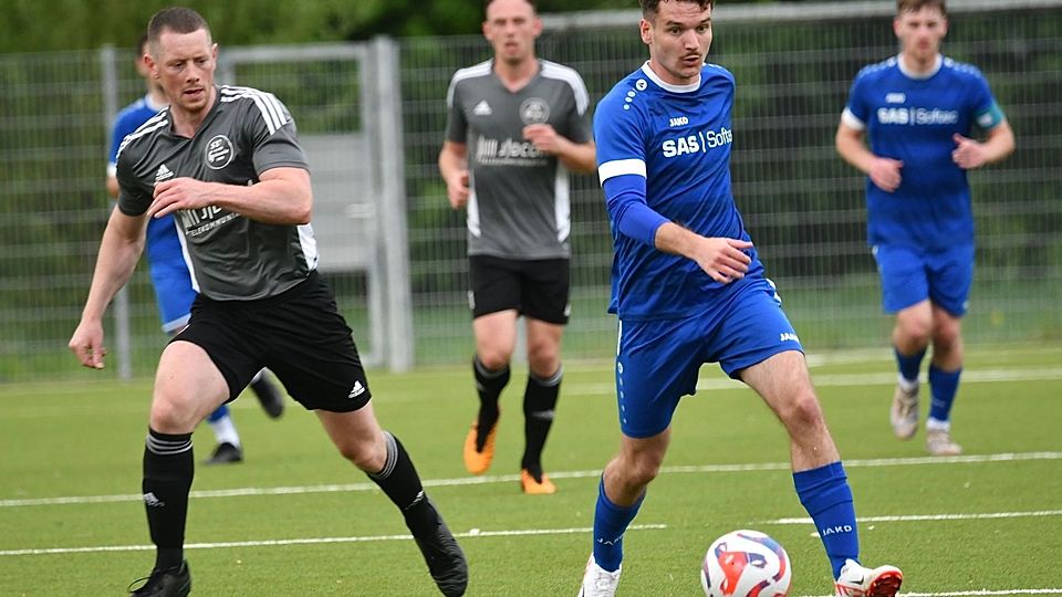Im Mai auf Kunstrasen: Ohne zu glänzen, gewann die SpVgg SV Weiden II ihr Heimspiel gegen Grafenwöhr.