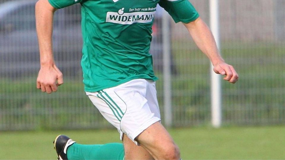 In der vorigen Saison blieb der SV Bermatingen, im Bild Spielertrainer Michael Fink, hinter den Erwartungen zurück. Auch die kommende Spielzeit wird schwer für die Grün-Weißen. Archivfoto: Stoeldt