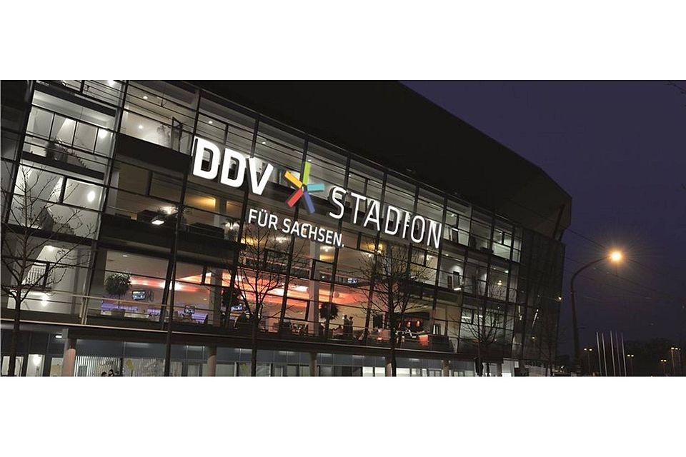 So wird sich das Stadion mit dem neuen Namen künftig präsentierten. Foto: Dehli-News.de, Frank Dehlis/Montage: DDV