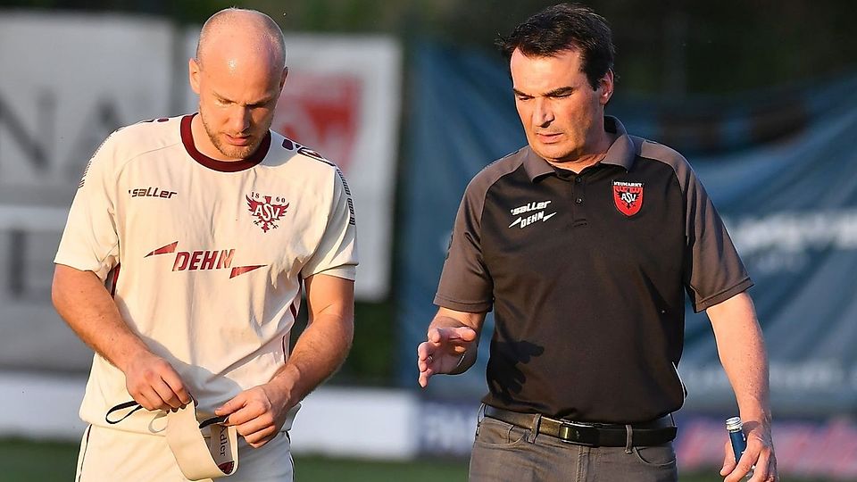 Jonas Marx (links) und Sportlicher Leiter Stefan Pröpster (rechts) coachen gemeinsam mit Alexander Braun die Neumarkter Mannschaft bis zum Saisonende.