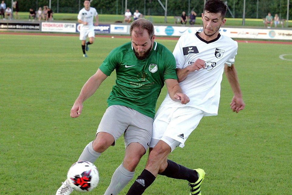 Hält die Serie? Florian Roth (l.) und der TSV Brunnthal verloren in dieser Saison noch kein Spiel. Gegen Penzberg soll das siebte Spiel ohne Pleite folgen.